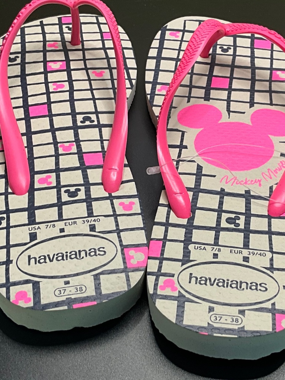 Havaianas Slim Disney Pink Strap Flip Flops US Women’s 7/8/EUR 39/40 NWT.